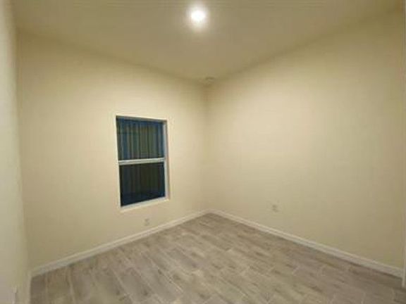 5th image of 1116 Albert Ave
