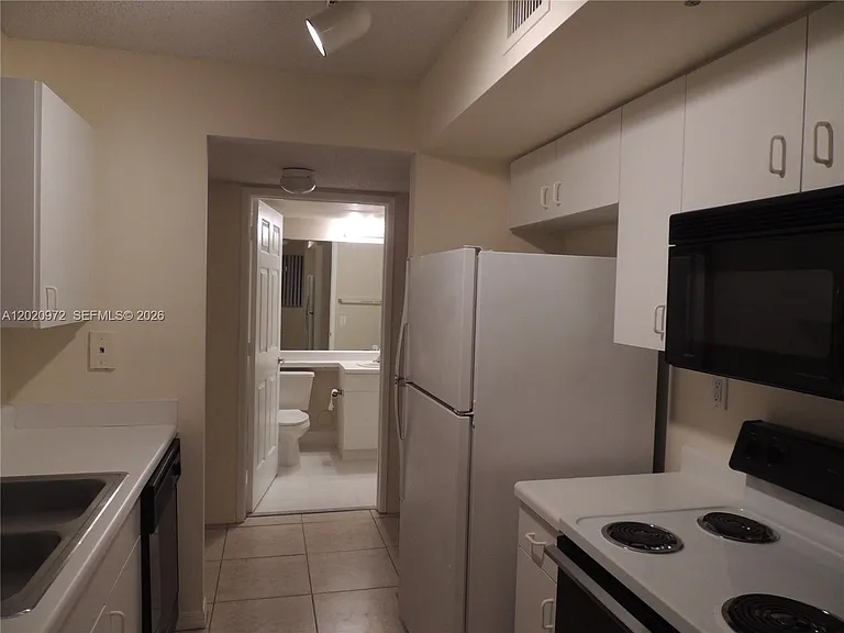 2600 S University Dr #103 — Photo 11