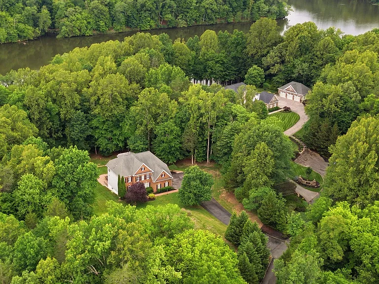 5081 Wolf Run Shoals Rd — Photo 1