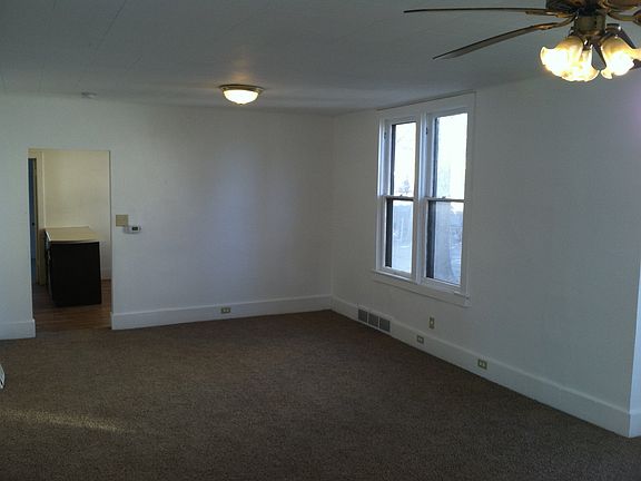 3rd image of 3509 6th Ave