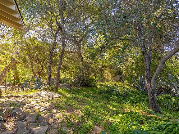 5th image of 2880 Ladera Rd