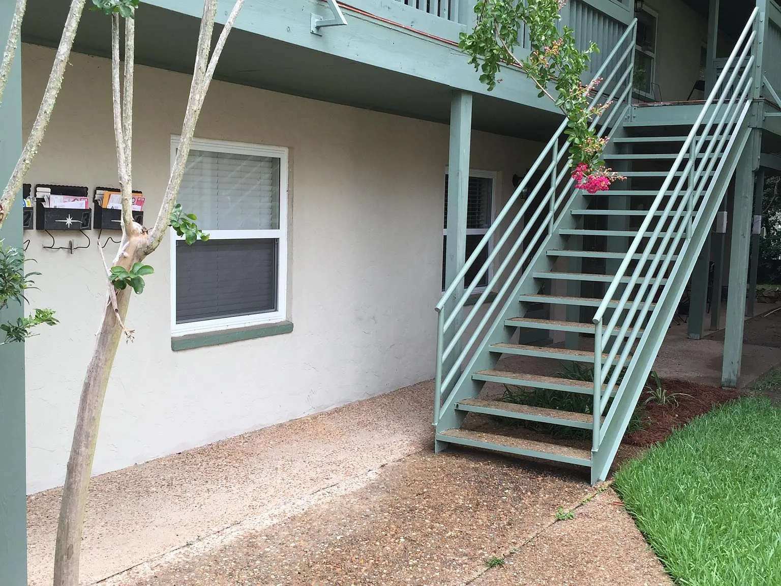 2 bed, 925 sqft, $1,325 — Photo 3