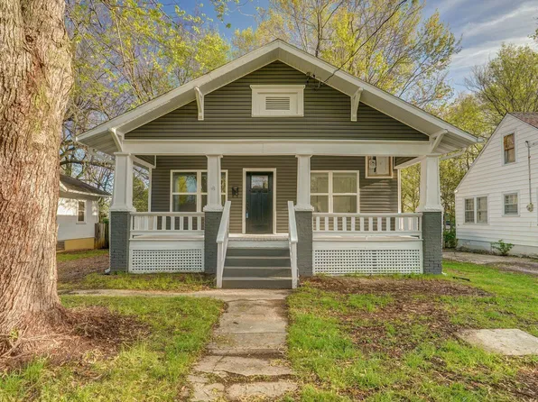 1637 E Cairo Street, Springfield, MO 65802