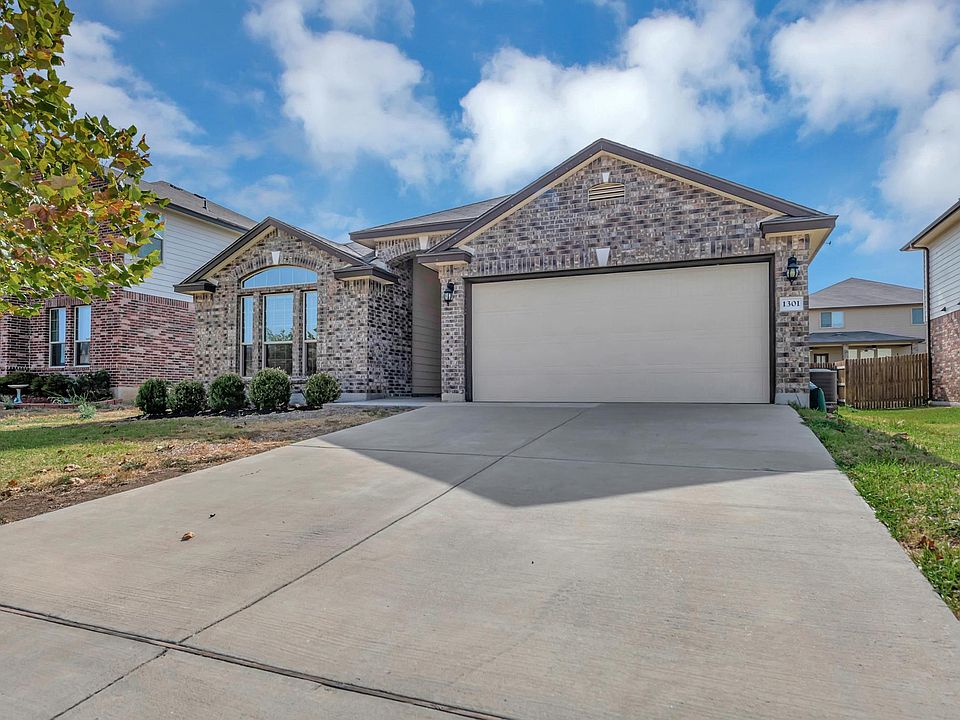 1st image of 1301 Honey Hill Dr