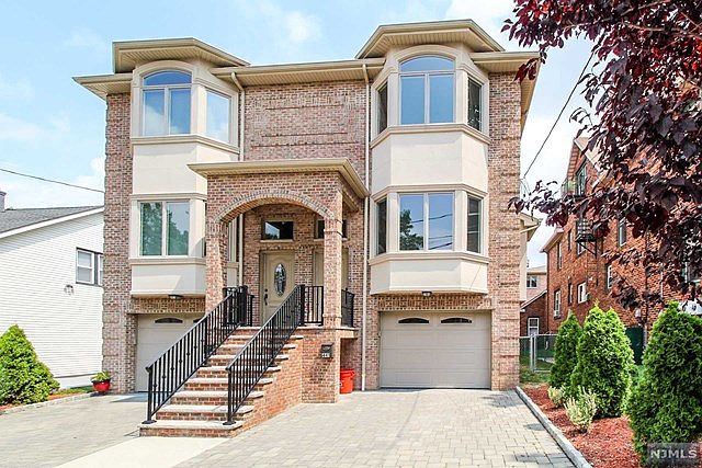 1st image of 441 Washington Ave #441