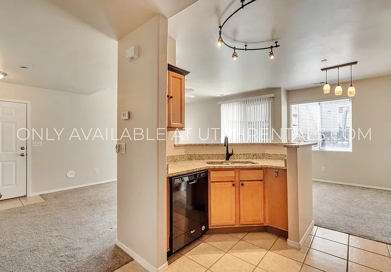 6623 W Blue Iris Dr — Photo 7