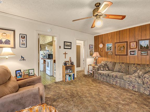 3rd image of 4317 NE 12th Ave