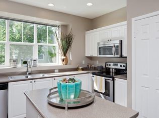 2470 NW Inverness Dr #610, Hillsboro, OR 97124