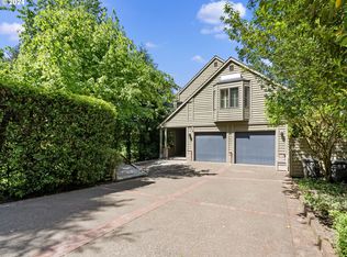 3209 SW Talbot Rd, Portland, OR 97201