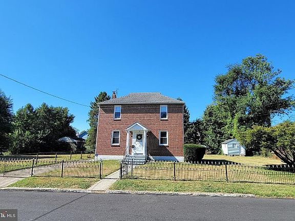 3rd image of 79 Randall Ave