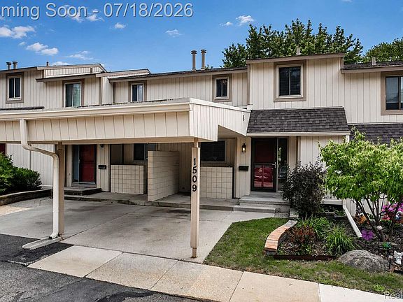 4th image of 1509 Charter Oak Dr