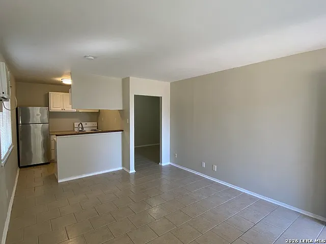 7131 Glen Ter #4 — Photo 3