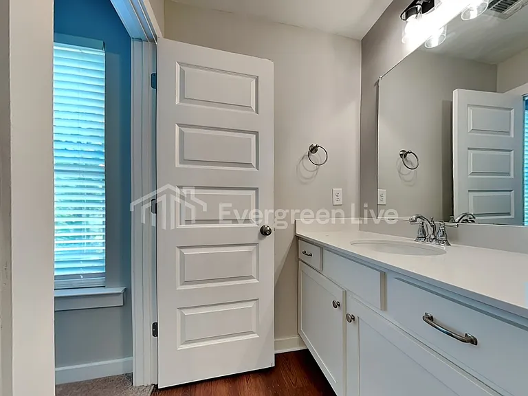 15661 Capstone Blvd — Photo 8