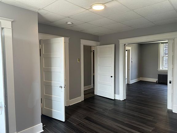5th image of 404 Center St #1