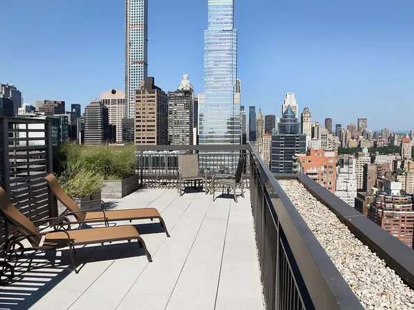 300 East 59th Street image 12 of 15