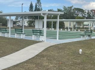 2843 Palm Lake Dr, Sarasota, FL 34234