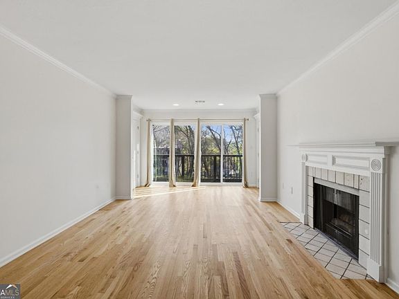 5th image of 3315 Pine Heights Dr NE