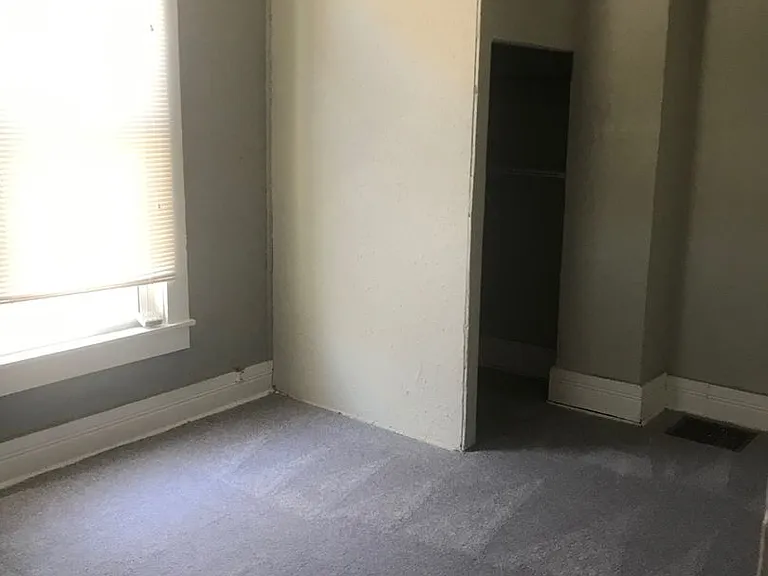 1105 Tippecanoe St — Photo 10