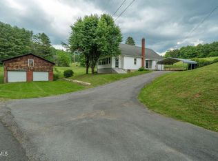 904 Sundown Rd, Mountain City, TN 37683