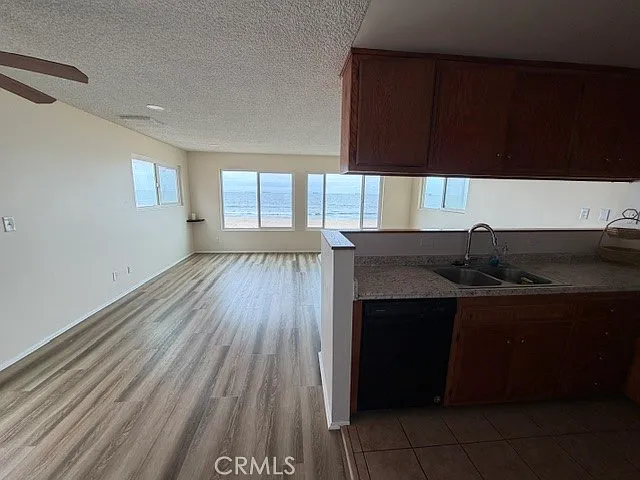 108 Surfside Ave — Photo 4