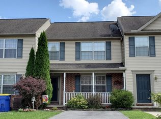 137 Sara Ln, Hanover, PA 17331