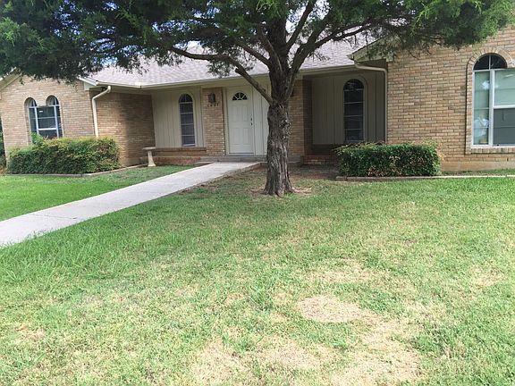 5th image of 1017 Imperial Dr