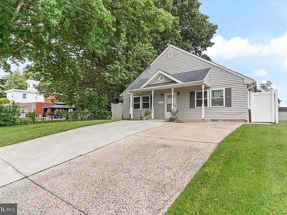 3rd image of 7226 Grays Ave