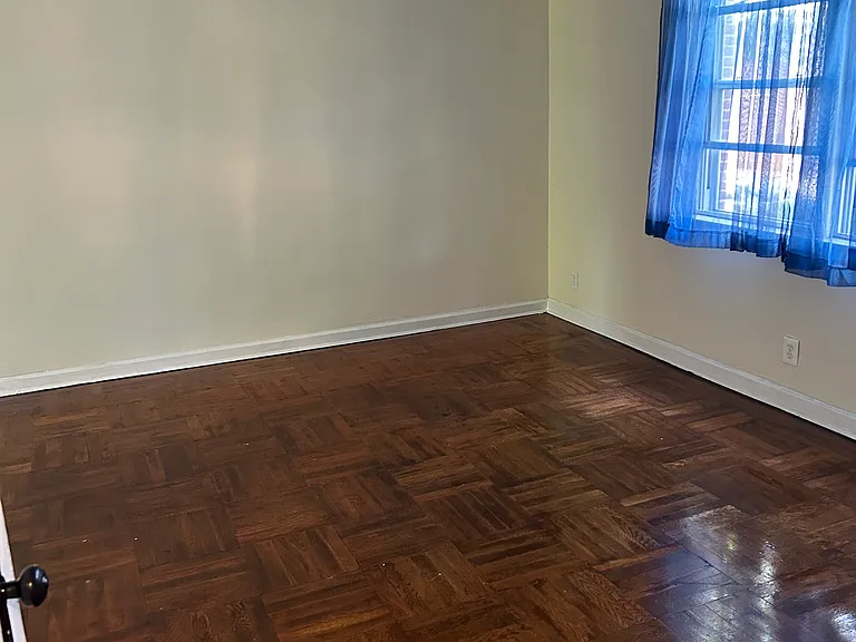 3109 W 2nd St #2 — Photo 4