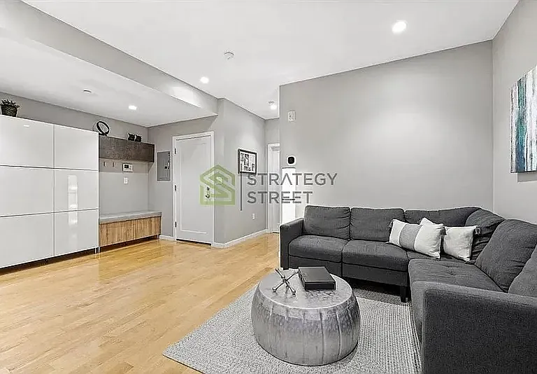 246 Boston St #1 — Photo 7