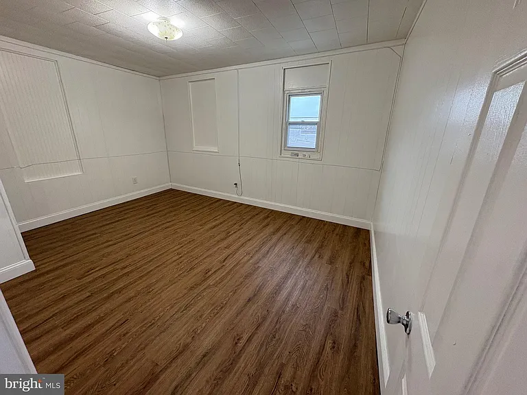 2713 Hammonds Ferry Rd — Photo 6