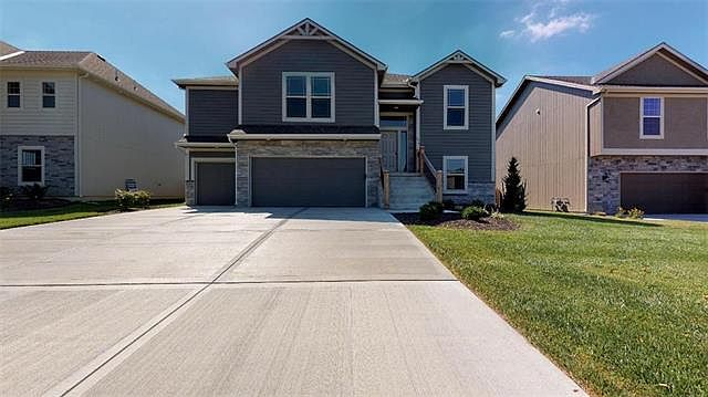 1st image of 4805 Shady Bend Dr