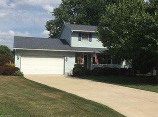 769 Trails End Dr, Amherst, OH 44001