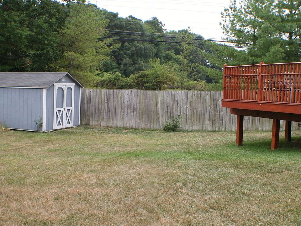 2nd image of 603 Gearing Ct E