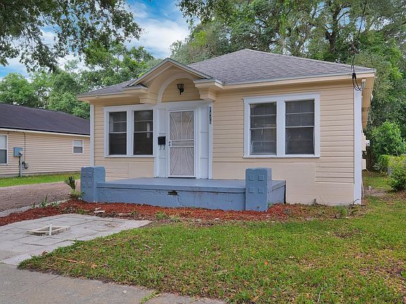 2nd image of 6418 Sapphire Dr