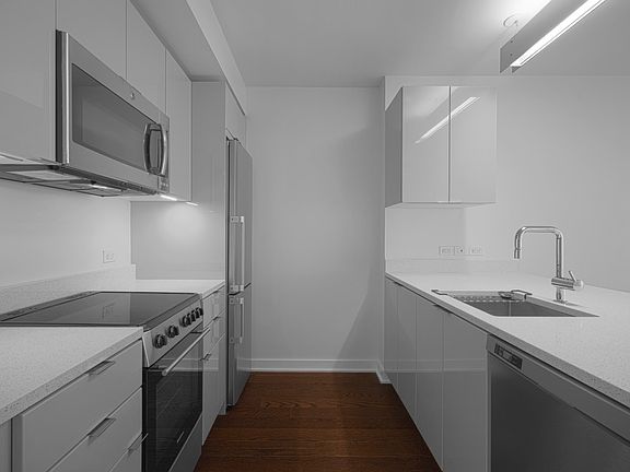 5th image of 400 W 113th St APT 419