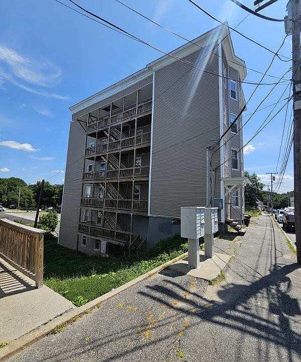 2nd image of 220 Blake Street