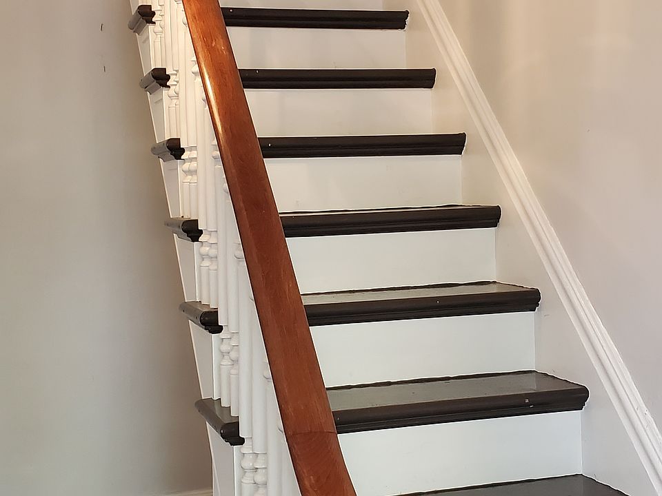Foyer inside front door
