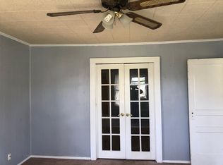 400 W Denison Ave, Bonham, TX 75418