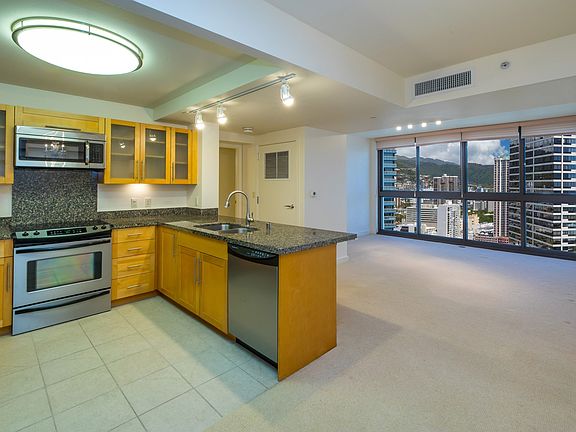 3rd image of 600 Queen St APT 3007