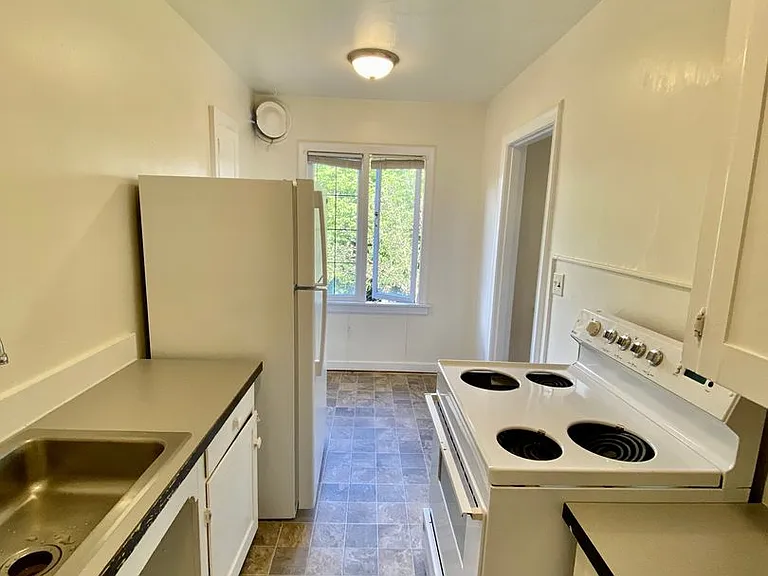 Palamar Apartments — Photo 10