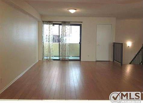 5th image of 12536 Burbank Blvd APT 6