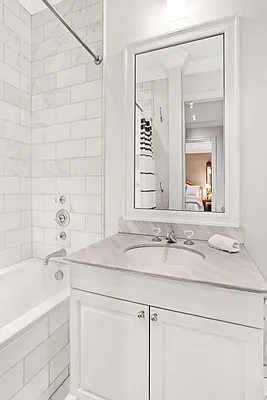 Sold by Compass | media 7