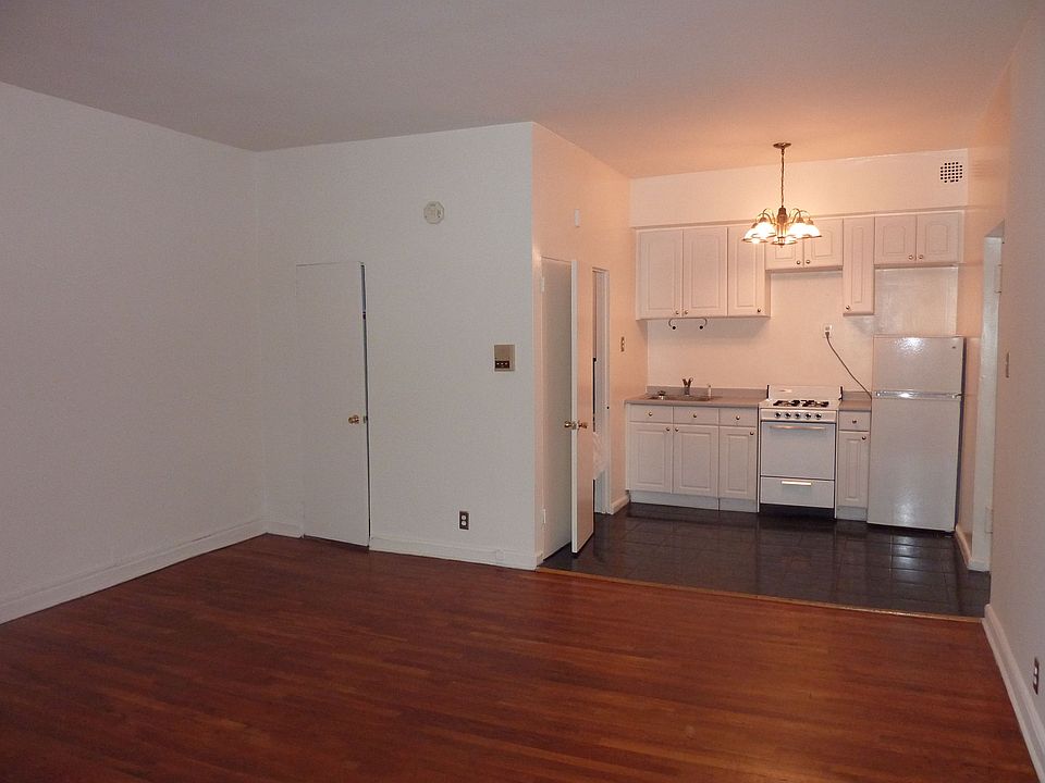 1st image of 433 E 82nd St