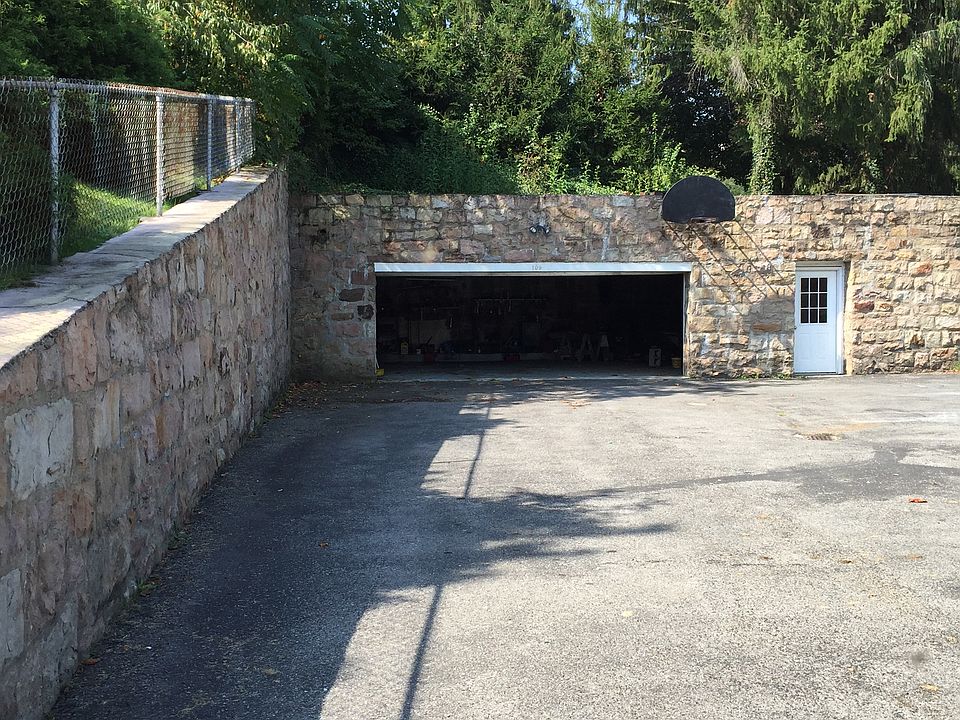 2nd image of 109 Windsor Ln