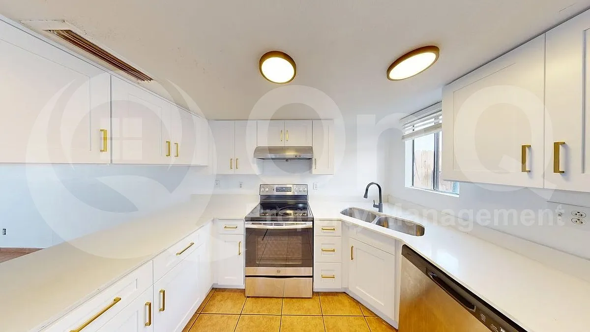 2 bed, 2.0 bath, 950 sqft, $1,450 — Photo 4