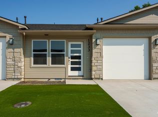 1233 Phillips Cir, Ontario, OR 97914