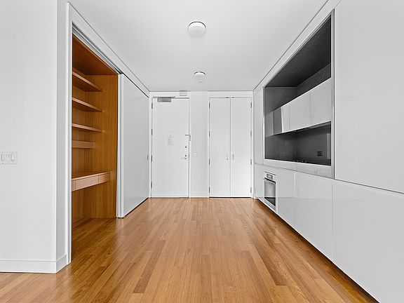 4th image of 15 William St APT 32B