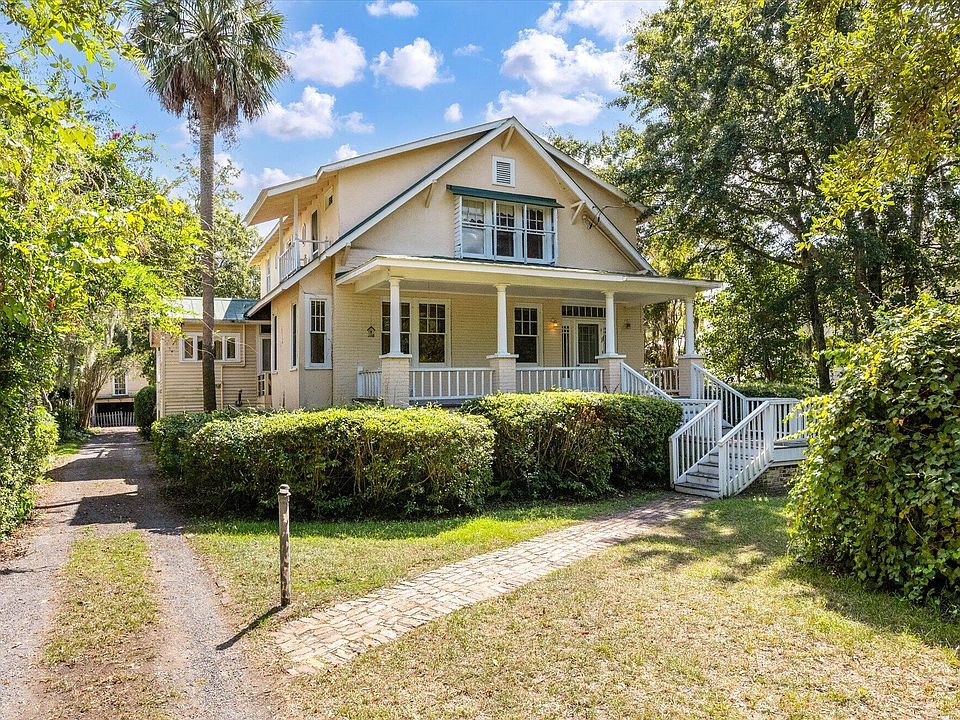 1st image of 11 Formosa Dr
