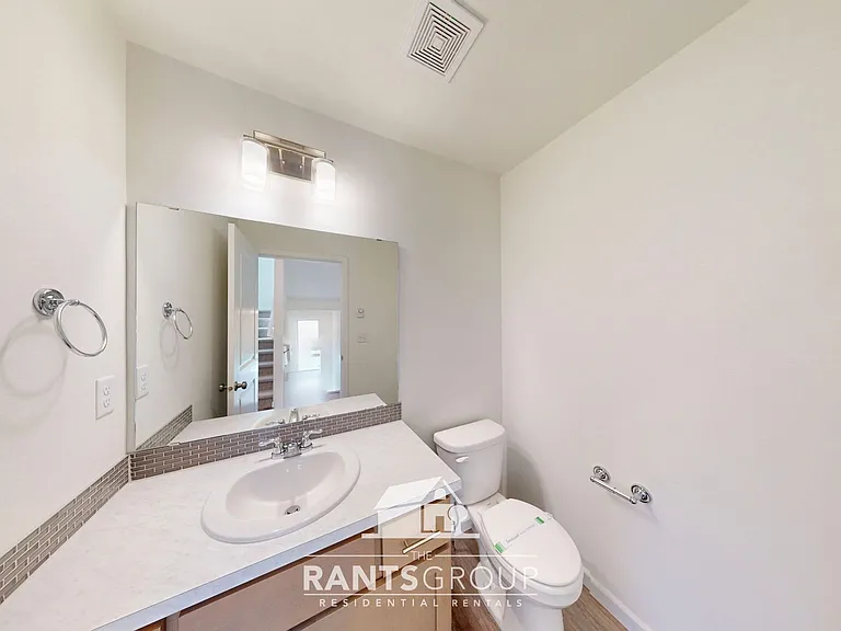 1653 Starlight Ln SW — Photo 24