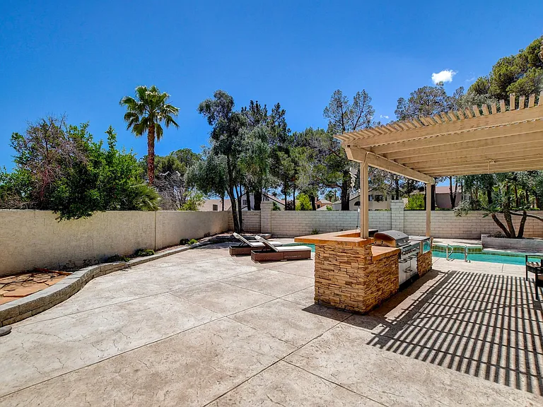 9205 Sandy Shores Dr — Photo 13